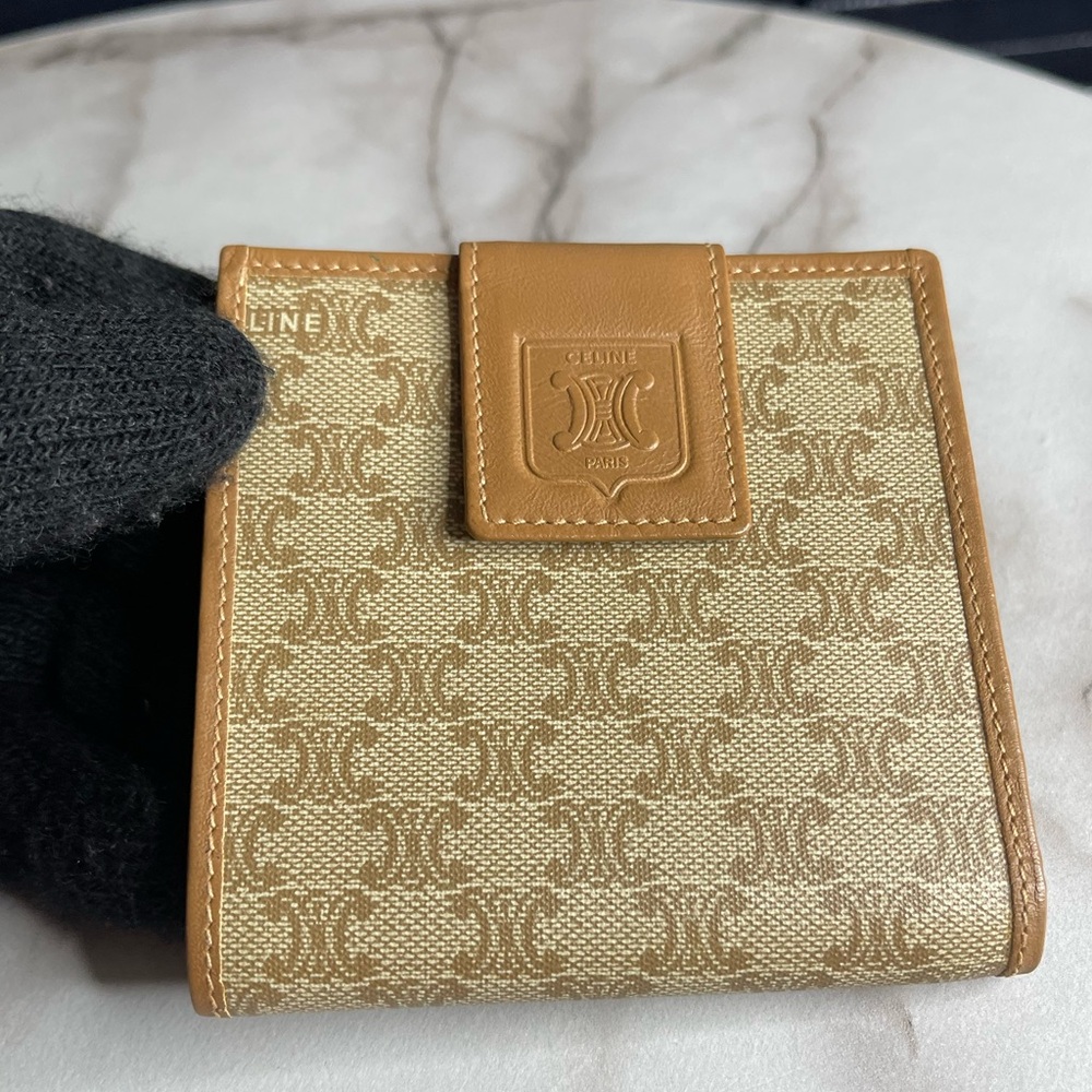 Celine short wallet beige